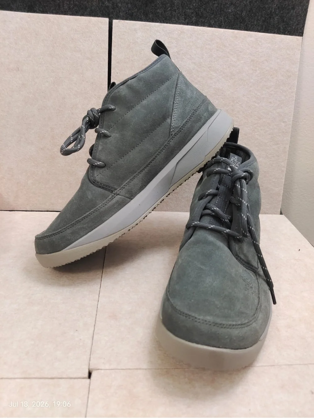 NWOB The North Face Mens NSE Chukka Suede Insulated Boots, men’s Size 9.5